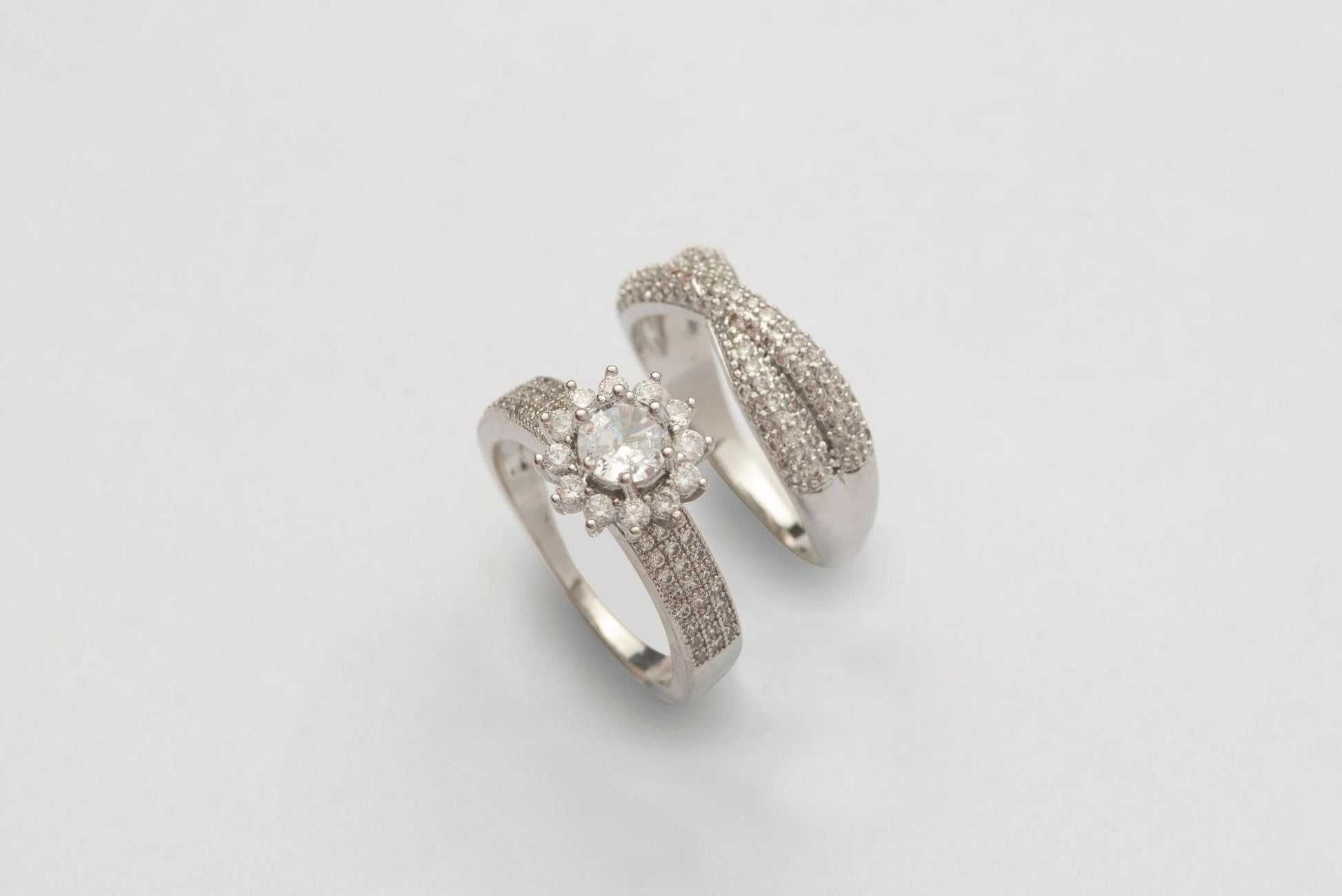 Picture of SET OF RING ZZ-R-06 AAA CUBIC ZIRCONIA - Chenone Official - Online Shopping