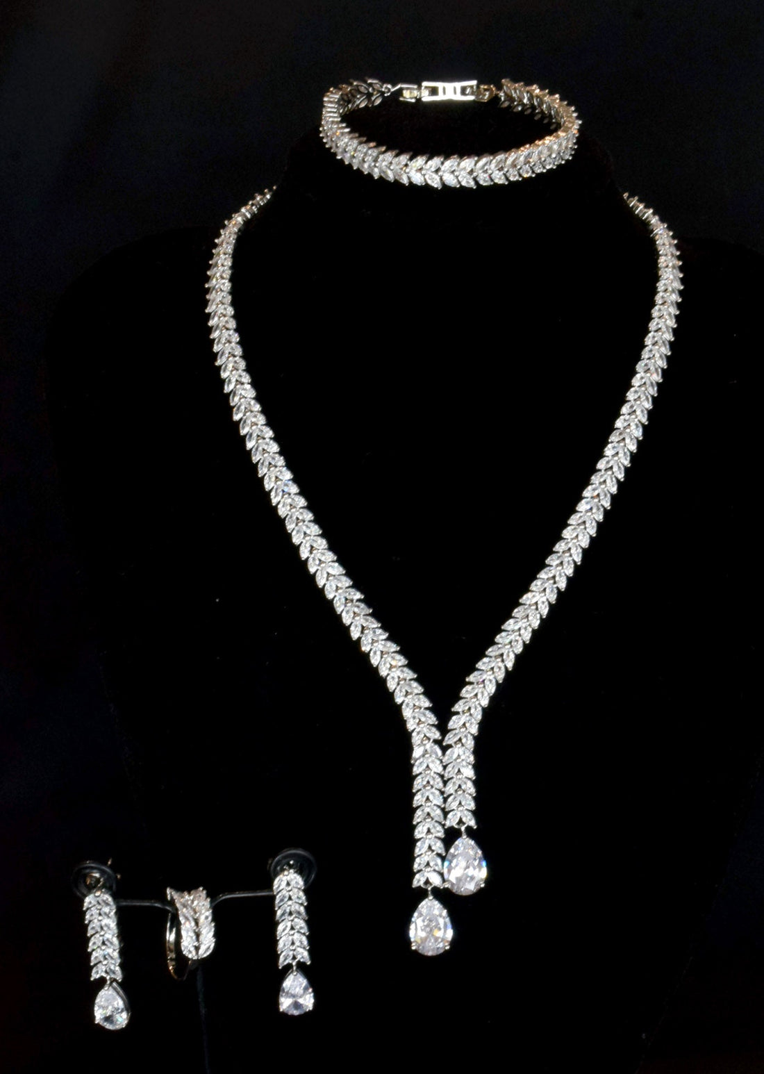 Picture of NECKLACE SET ZZ-LER-18 AAA CUBIC ZIRCONIA - Chenone Official - Online Shopping