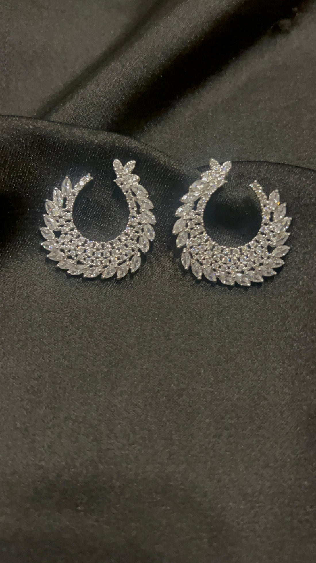 Picture of ZZ-ER-112 EARINGS - Chenone Official - Online Shopping