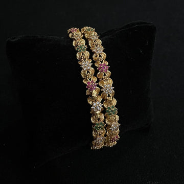 SET OF GOLDEN BANGLES ZZ-B-157