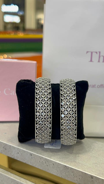 SET OF SILVER BANGLES ZZ-B-65